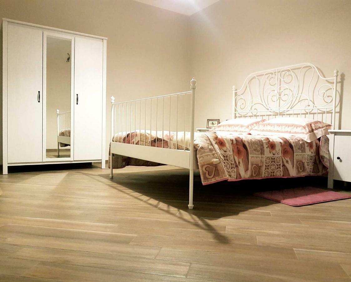 Montesarchio B&B Tre Passi Dalla Torre מראה חיצוני תמונה