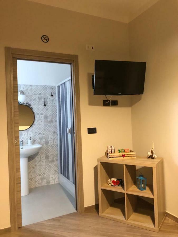 Montesarchio B&B Tre Passi Dalla Torre מראה חיצוני תמונה