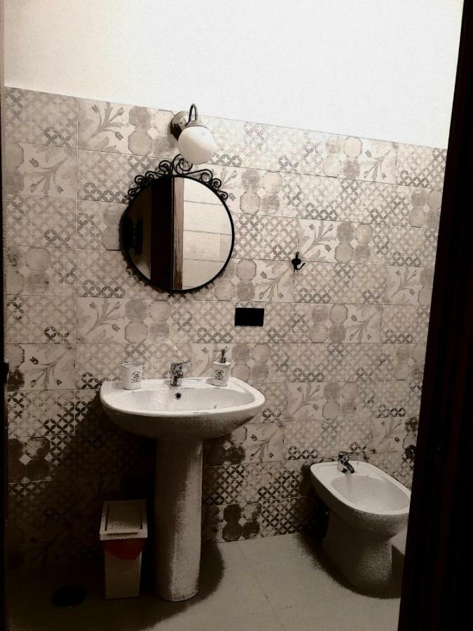 Montesarchio B&B Tre Passi Dalla Torre מראה חיצוני תמונה