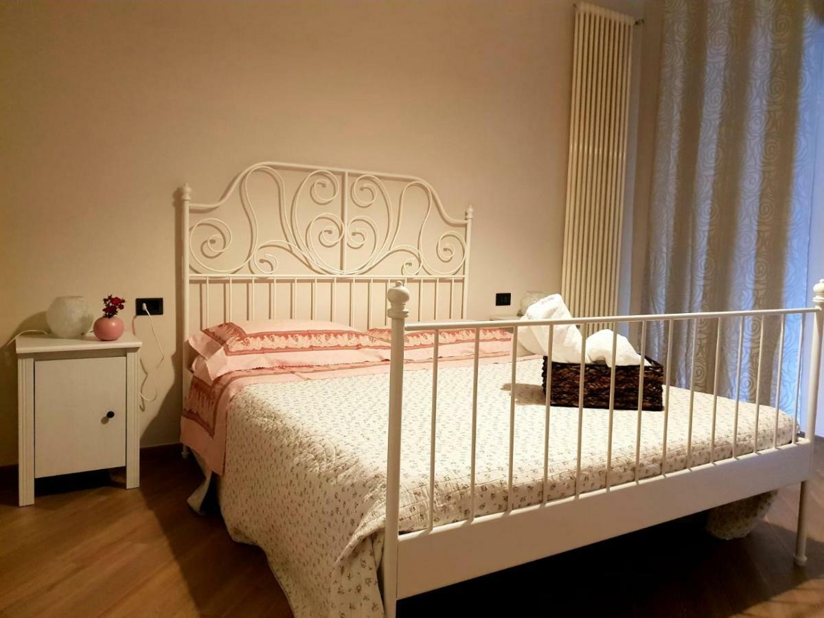 Montesarchio B&B Tre Passi Dalla Torre מראה חיצוני תמונה